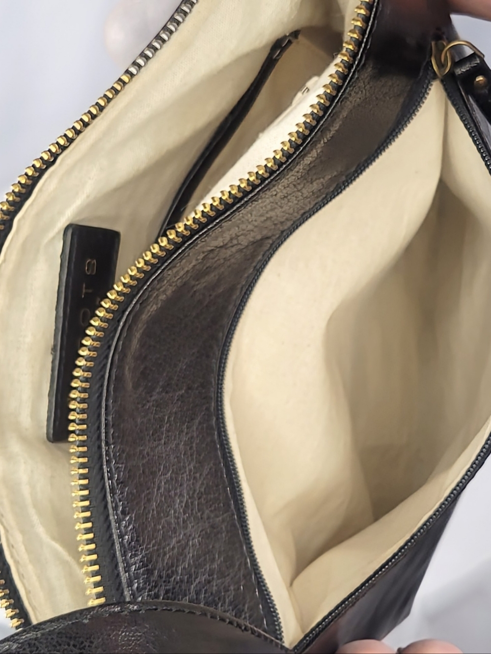 👜 Assots London Black Leather Crossbody Bag Multi Zip Pockets Classic Everyday - Picture 11 of 13